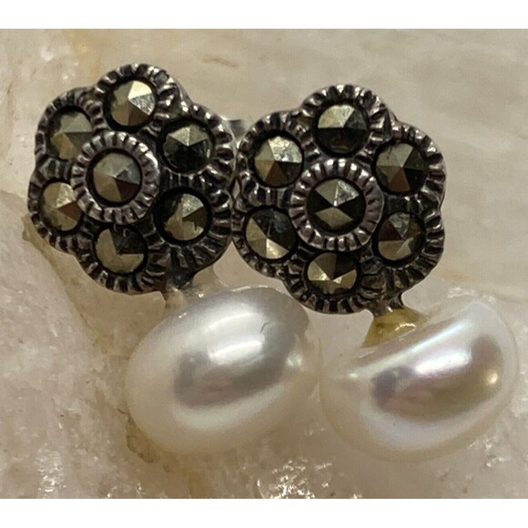 Vintage White Button Pearl & Marcasite Drop Earrings Sterling 925 Silver 1.9g‎ - Picture 1 of 6